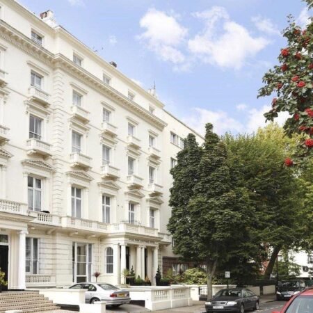 Hyde Park Suites