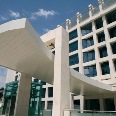 Precise House Aran Mantegna