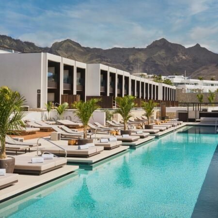 Royal Hideaway Corales Villas