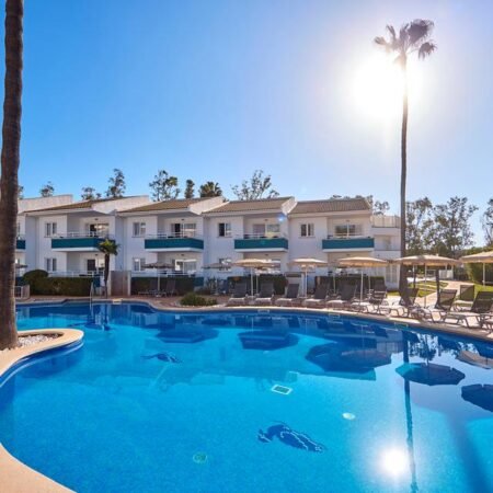 Universal Aparthotel Elisa