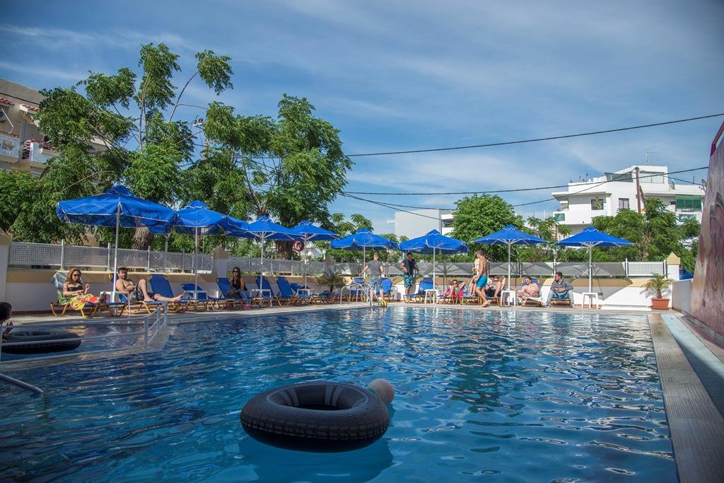 Erato Studios & Apartment